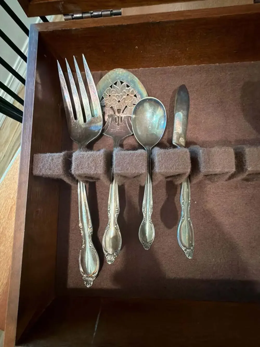 WM Rogers Silverplate Flatware Set with Wooden Box